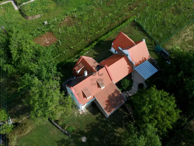 Eladó nyaraló Ábrahámhegy 130 nm