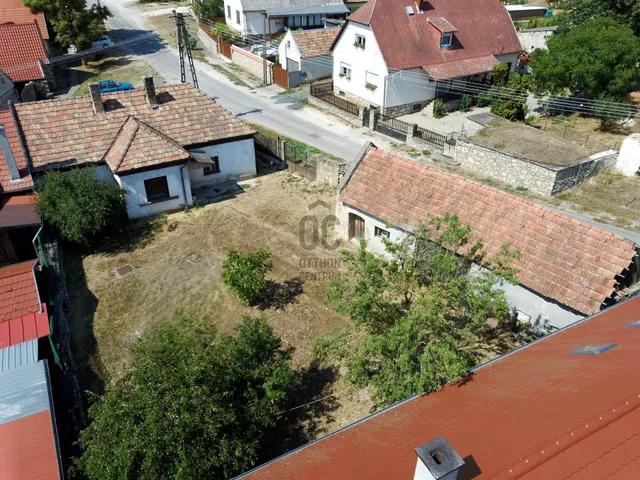 Eladó ház Gyulakeszi 60 nm