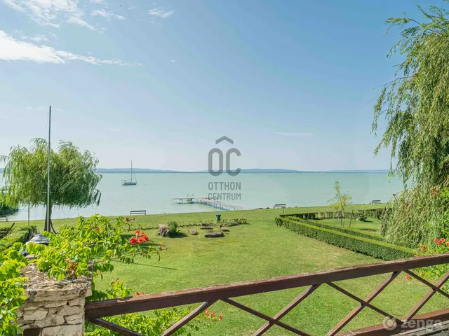 Eladó nyaraló Balatonakali 200 nm