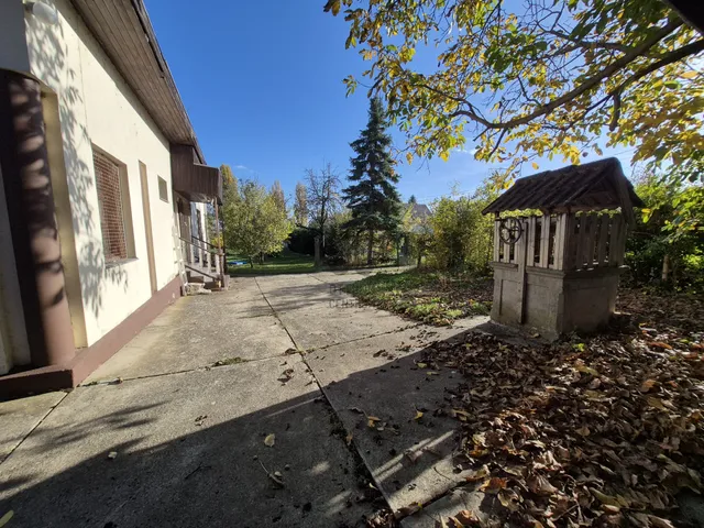 Eladó ház Balatonszepezd 240 nm