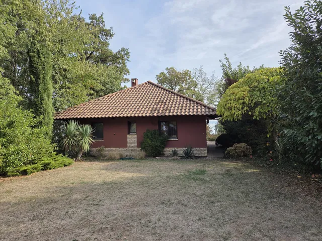 Eladó nyaraló Balatonszepezd 83 nm