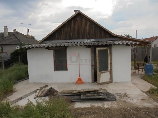 Eladó ház Hajdúsámson 30 nm