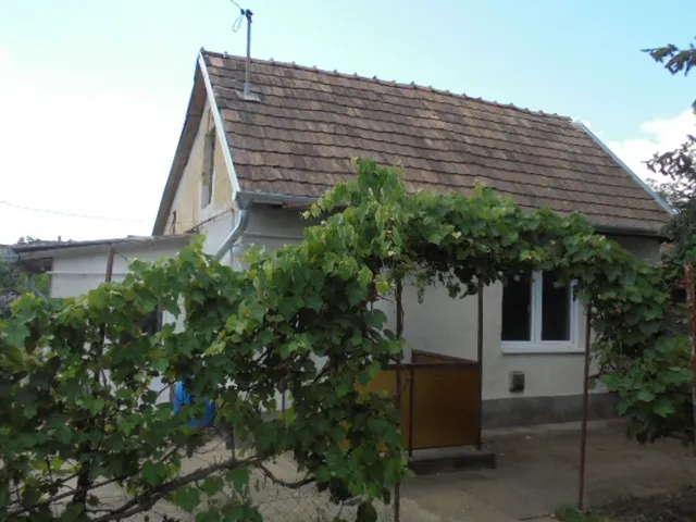 Kiadó ház Debrecen, Homokkert 48 nm
