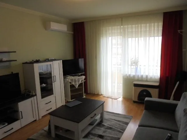 Eladó lakás Debrecen, Libakert 54 nm