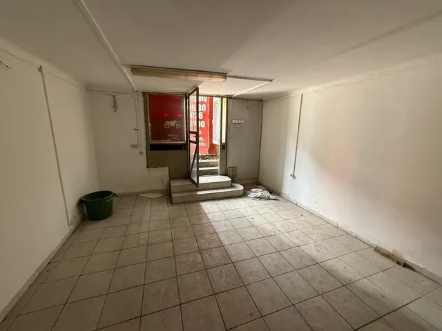 Eladó kereskedelmi és ipari ingatlan Budapest XIII. kerület, Vizafogó, Váci út 45 nm