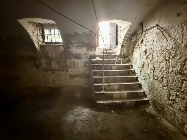 Eladó kereskedelmi és ipari ingatlan Budapest VIII. kerület, Corvin negyed, Diószegi utca 49 nm