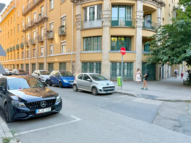 Eladó kereskedelmi és ipari ingatlan Budapest IX. kerület, Belső Ferencváros, Mester utca 33.-35. 338 nm