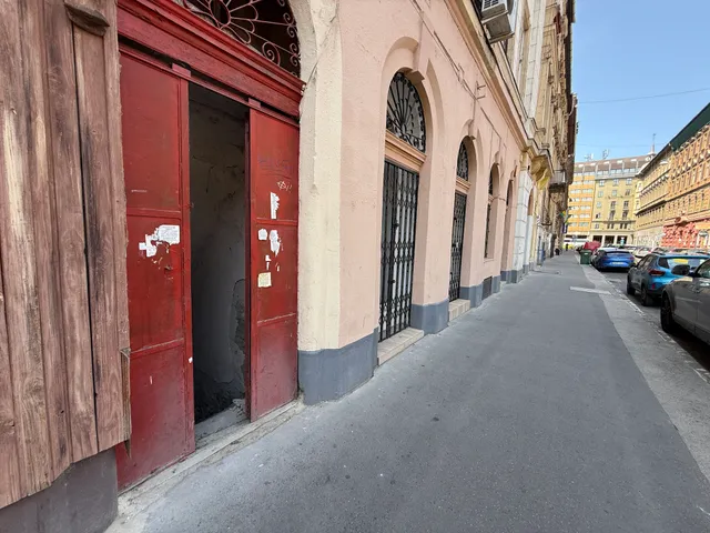 Eladó kereskedelmi és ipari ingatlan Budapest VIII. kerület, Corvin negyed 88 nm