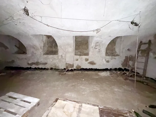 Eladó kereskedelmi és ipari ingatlan Budapest VIII. kerület, Corvin negyed, II. János Pál Pápa tér 88 nm