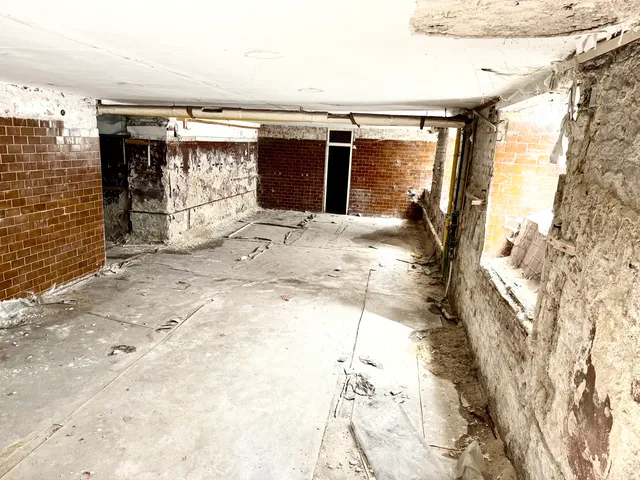 Eladó kereskedelmi és ipari ingatlan Budapest VIII. kerület, Csarnoknegyed, Kőris utca 120 nm