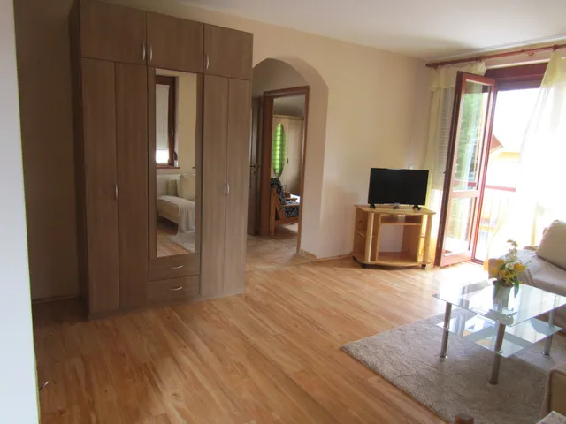 Kiadó lakás Debrecen, Nagyerdő, Poroszlay 70 nm