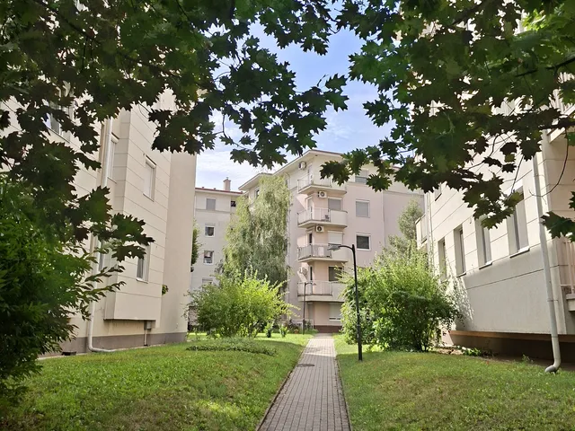 Kiadó lakás Debrecen, Nagyerdőalja 75 nm