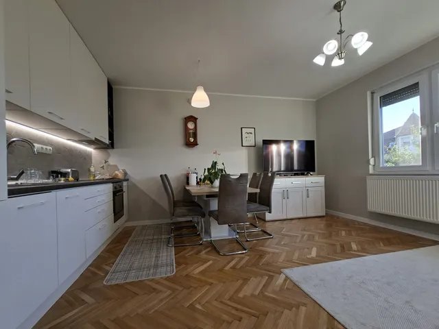 Eladó lakás Debrecen, Széchenyikert 64 nm