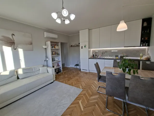 Eladó lakás Debrecen, Széchenyikert 64 nm