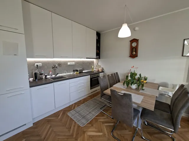 Eladó lakás Debrecen, Széchenyikert 64 nm