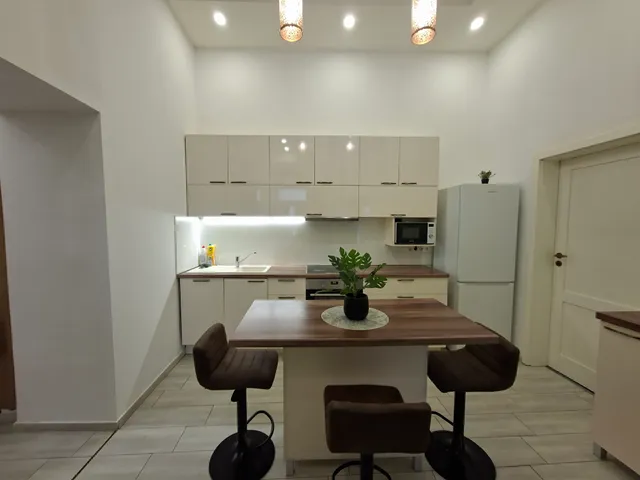 Kiadó lakás Debrecen, Belváros, Bajcsy-Zsilinszky 56 nm