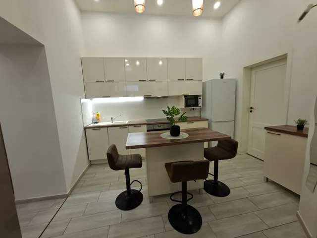 Kiadó lakás Debrecen, Belváros, Bajcsy-Zsilinszky 56 nm