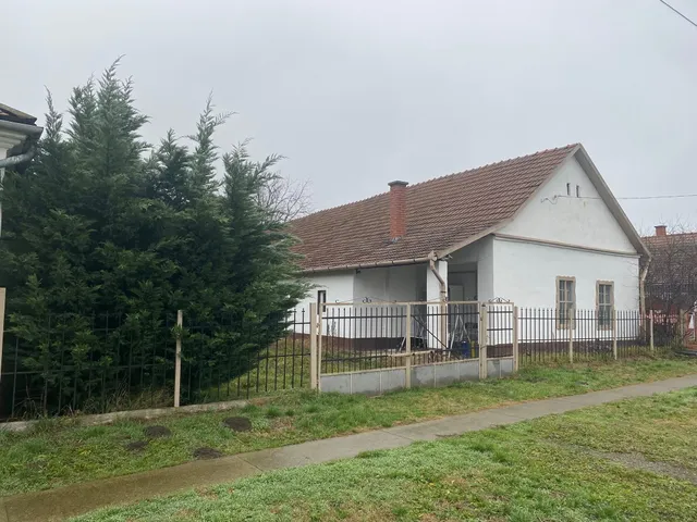 Eladó ház Komádi 200 nm