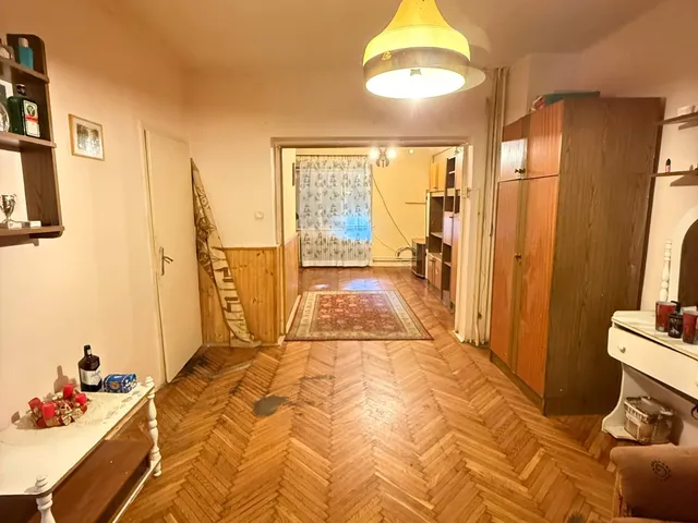 Eladó ház Pécs, Vasas, D.utca 86 nm