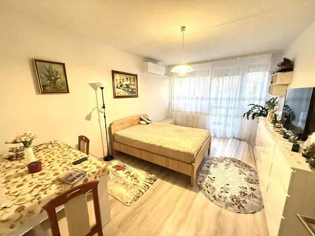 Eladó lakás Pécs, Kertváros 59 nm