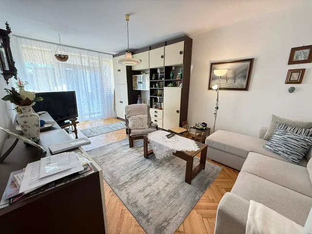 Eladó lakás Pécs, Uránváros 54 nm