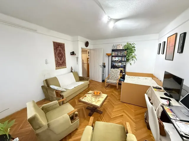 Eladó lakás Pécs, Uránváros, Berze Nagy János utca 37 nm