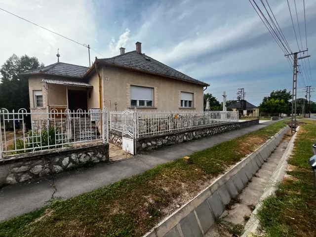 Eladó ház Máza 100 nm
