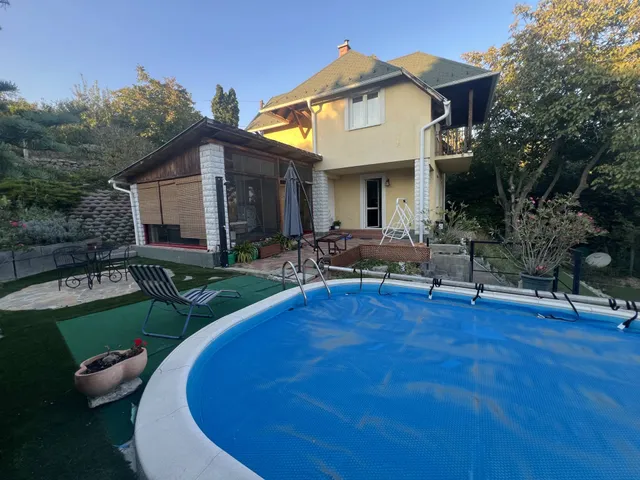 Eladó nyaraló Szentendre 80 nm
