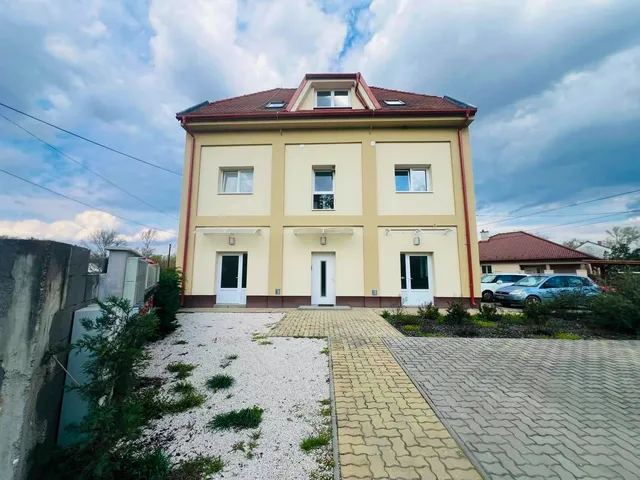Eladó ház Dunabogdány 268 nm