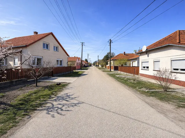 Eladó ház Tiszakécske 80 nm