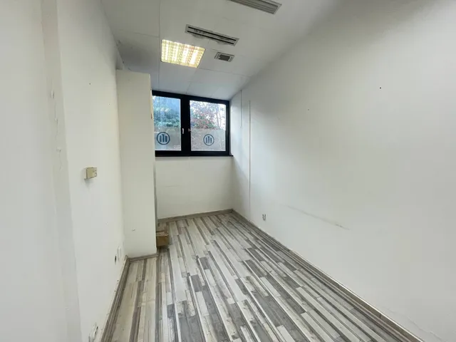 Kiadó kereskedelmi és ipari ingatlan Budapest II. kerület 14 nm