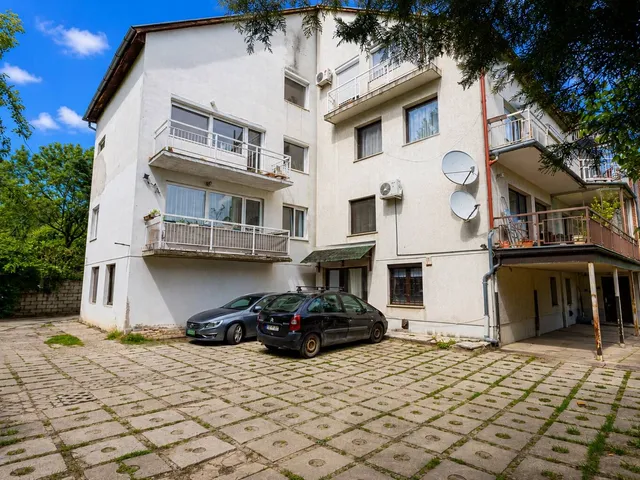 Eladó lakás Budapest III. kerület 64 nm