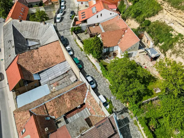 Eladó ház Esztergom 297 nm