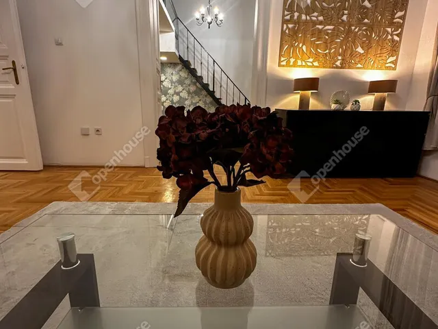 Eladó lakás Budapest VI. kerület 82 nm