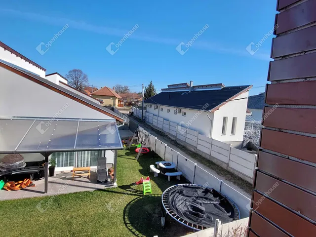 Eladó lakás Gyömrő 136 nm