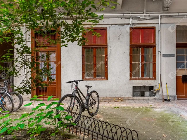 Eladó lakás Budapest VI. kerület 26 nm