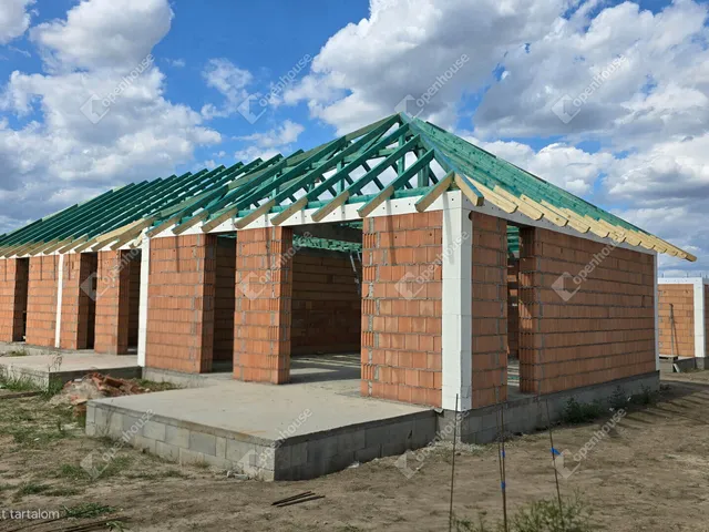 Eladó ház Mende 54 nm