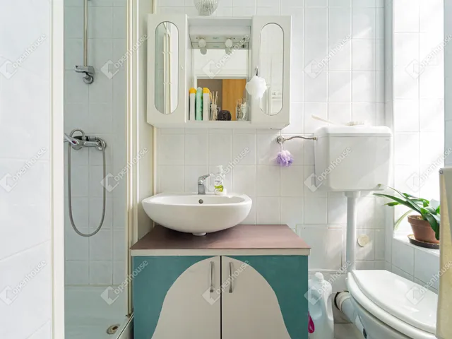 Eladó lakás Budapest III. kerület, Mocsárosdűlő 140 nm