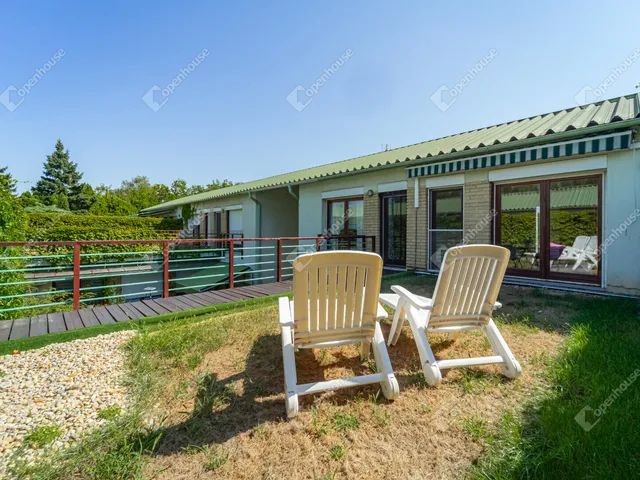 Eladó lakás Budapest III. kerület, Mocsárosdűlő 140 nm