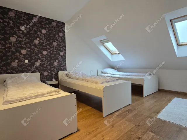 Eladó lakás Budapest VI. kerület 159 nm