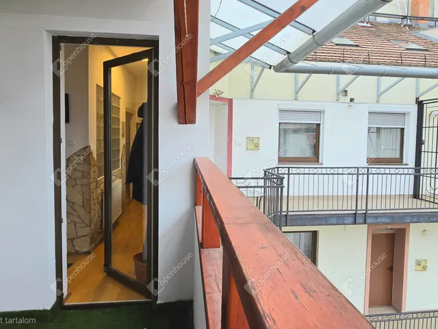 Eladó lakás Budapest VI. kerület 159 nm