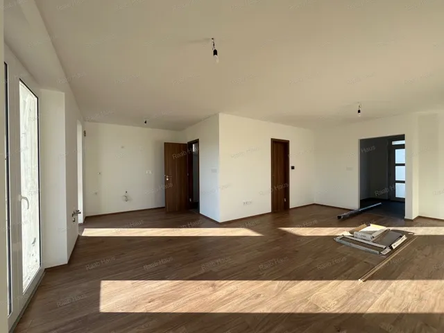 Eladó ház Győrladamér 101 nm