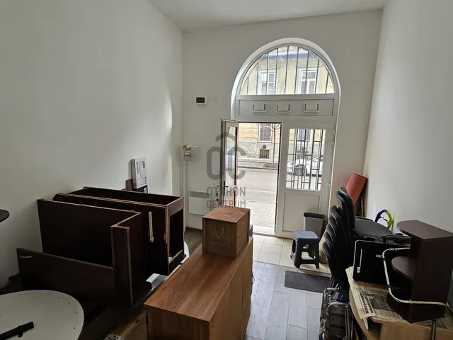 Eladó kereskedelmi és ipari ingatlan Budapest XIII. kerület, Angyalföld 19 nm