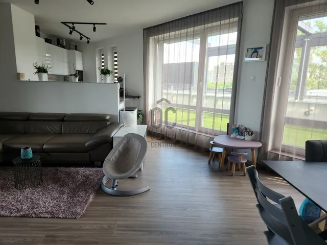 Eladó lakás Budapest XXI. kerület, Szabótelep 94 nm