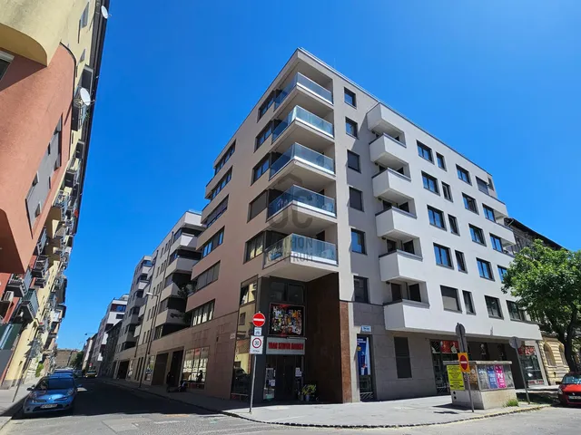 Eladó lakás Budapest VIII. kerület, Corvin negyed, Kőris utca 60 nm
