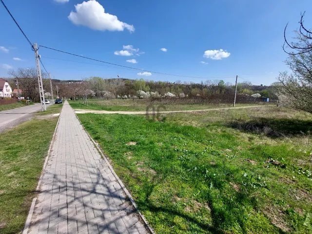 Eladó telek Kerepes 804 nm