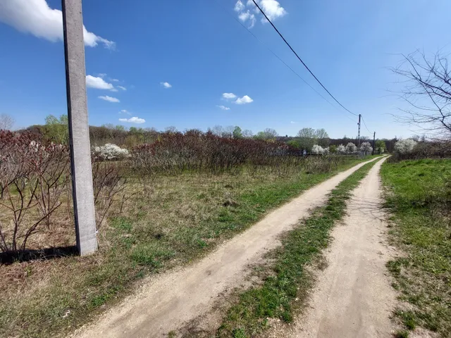 Eladó telek Kerepes 1001 nm