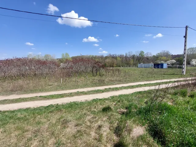 Eladó telek Kerepes 1001 nm