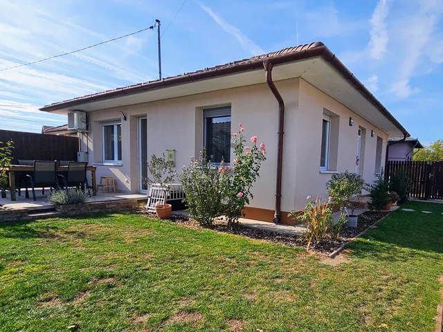 Eladó ház Gyál 64 nm