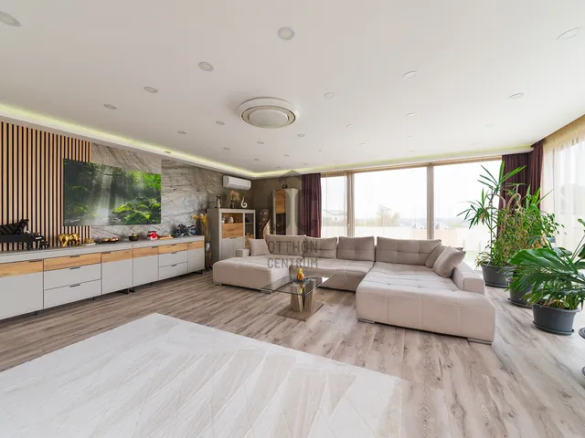 Eladó ház Diósd 289 nm